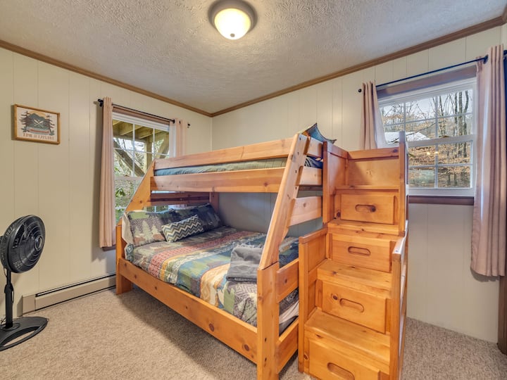 Habitación #3 - Cama de matrimonio y litera