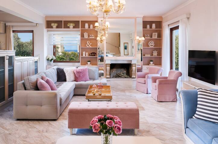 Villa Vanelia Mare – Your Greek summer dream! gallery image 5