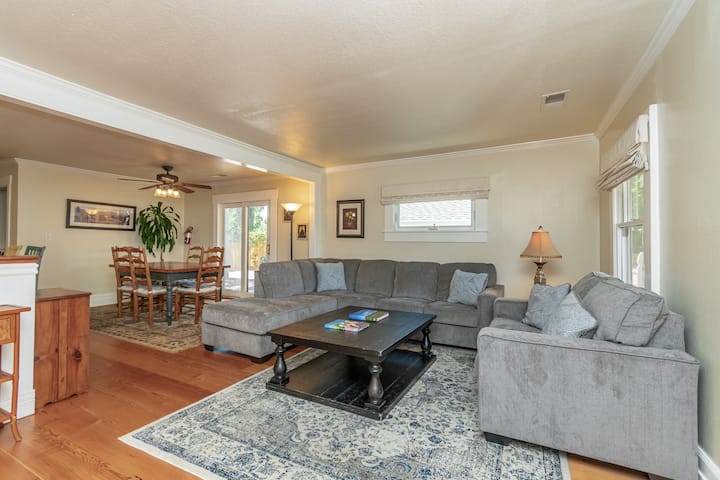 Charming Home, Walk To Downtown! - Napa
