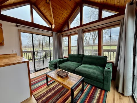 Cabin with Hot Tub at The Hills