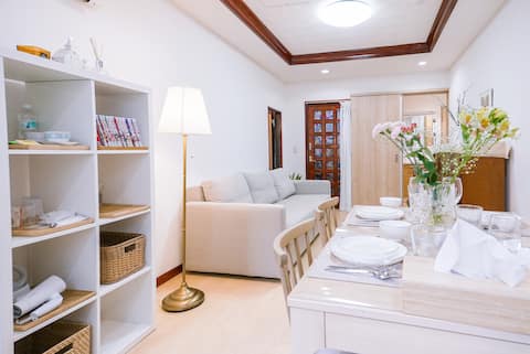 In the center of Tokyo, within walking distance of Tokyo Station and the Imperial Palace, family-fri