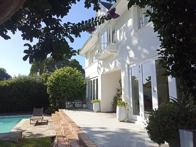 4 bedroom house in Newlands gallery image 4