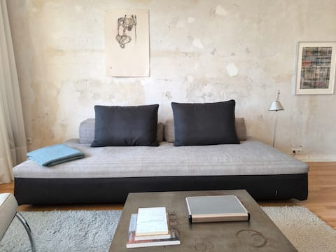 Erfolgreiche Airbnb-Immobilie: Apartment in the Japanese Quarter. 30 min to the trade fair in Stadtmitte