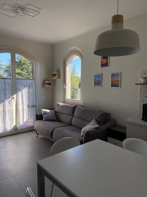Popular Airbnb listing: I lake it - In Residence with garden and swimming pool in Peschiera Del Garda