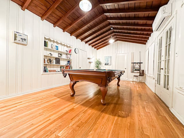 Lovely 4BR Family Retreat Close to UCLA- WIL – WW