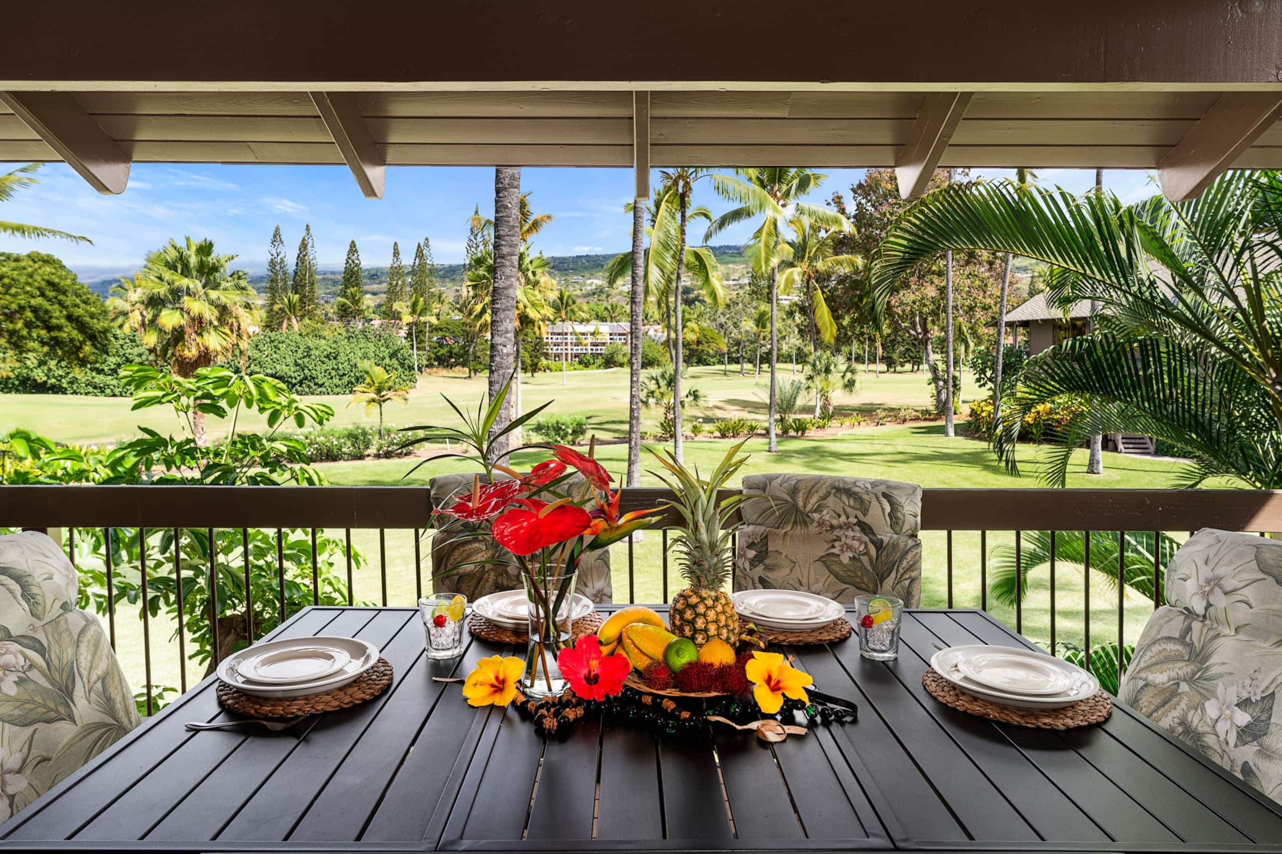 Condo in Kailua-Kona · ★4.9 · 3 bedrooms · 5 beds · 2 baths - Image 2