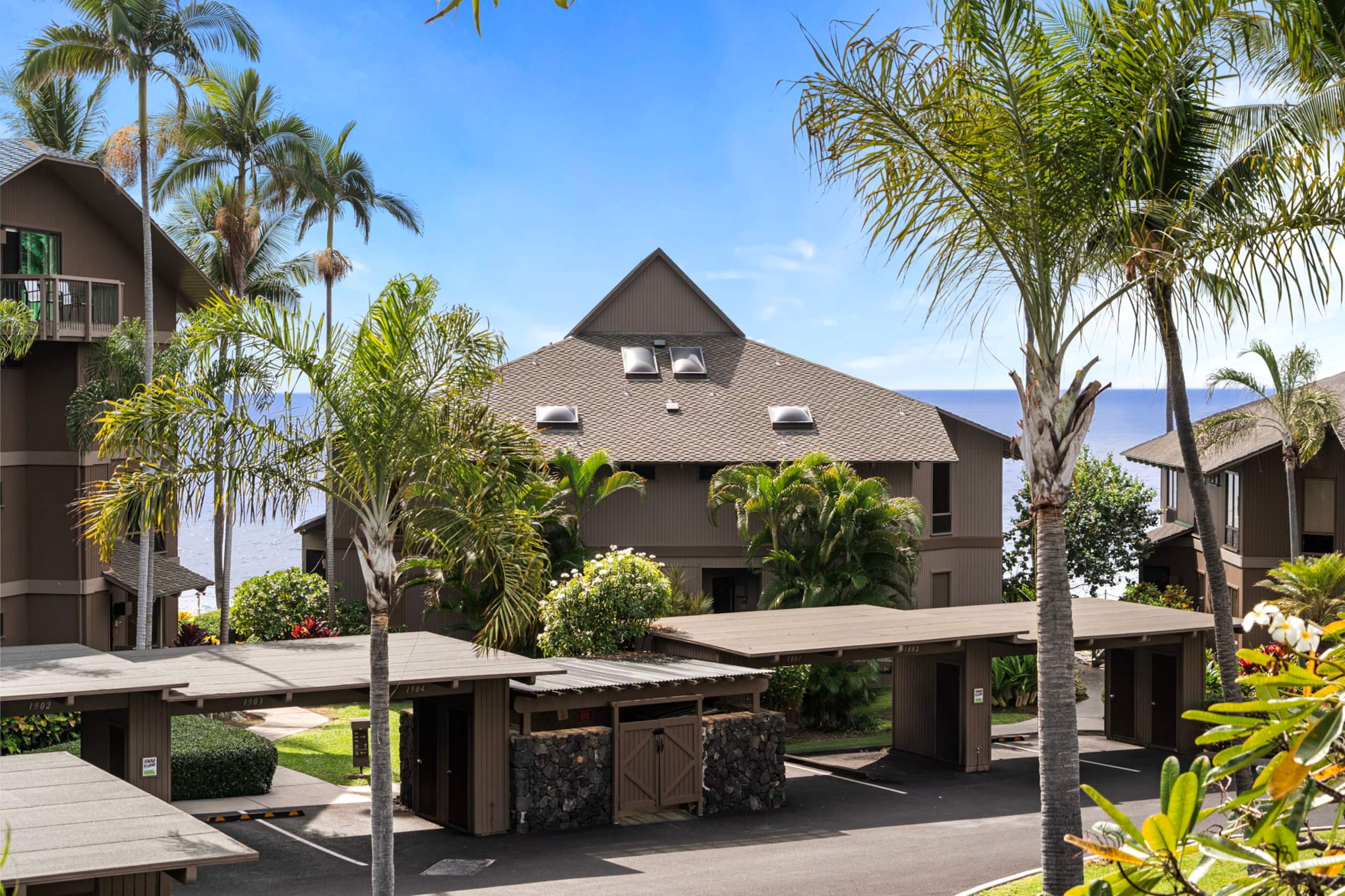 Condo in Kailua-Kona · ★4.9 · 3 bedrooms · 5 beds · 2 baths - Image 32