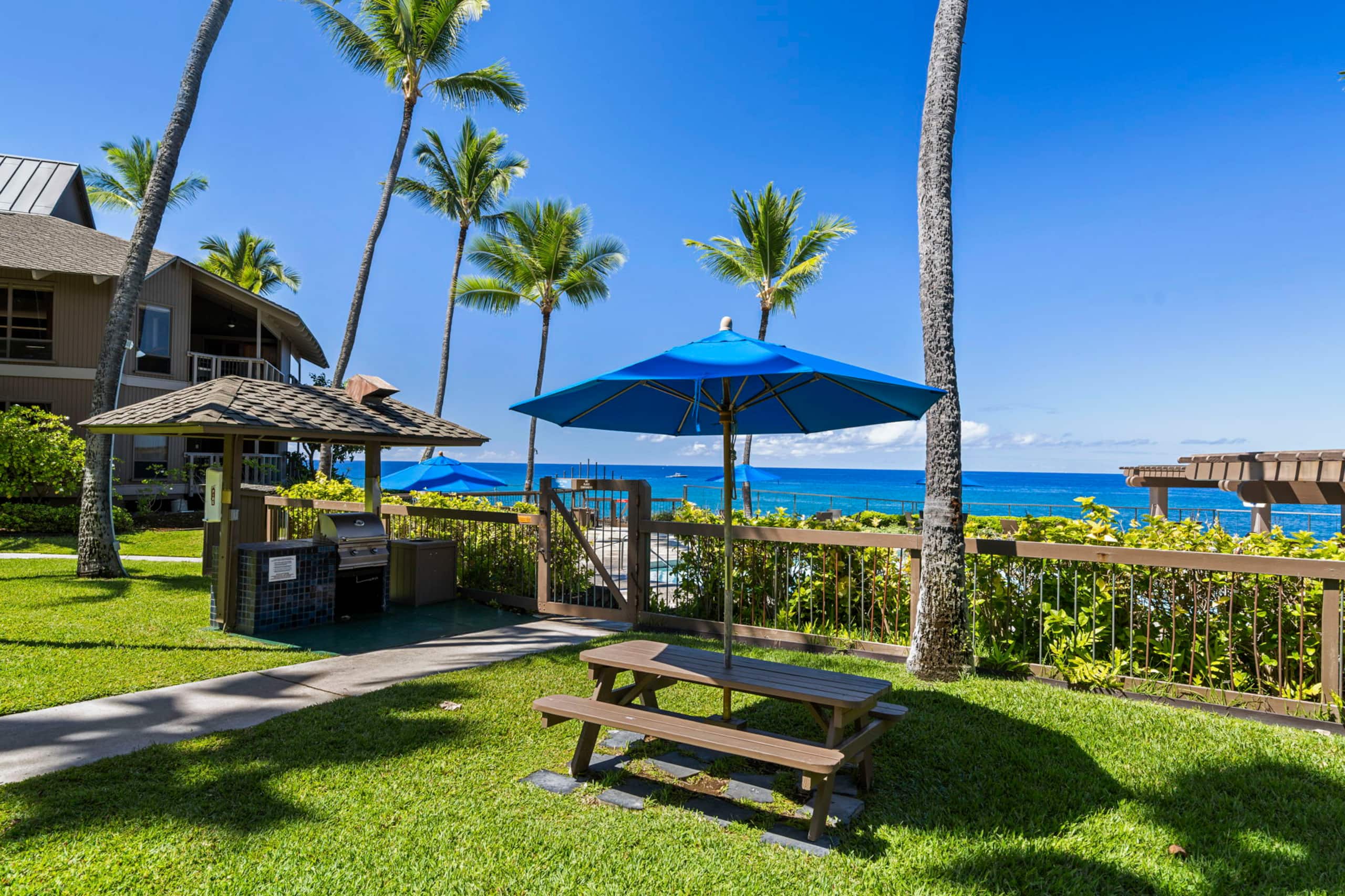 Condo in Kailua-Kona · ★4.9 · 3 bedrooms · 5 beds · 2 baths - Image 46
