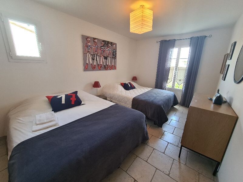 Საძინებელი 4 „მატელოტები “: ორი ორადგილიანი საწოლი 160x200 ‑ ში 