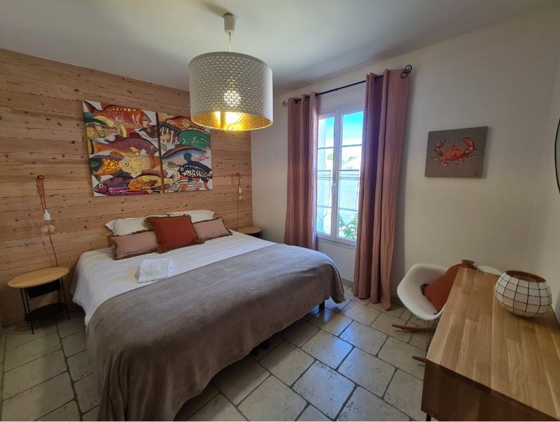 Საძინებელი 2 „ოქროს თევზი“: ერთი ორადგილიანი საწოლი 180x200 ‑ ში 