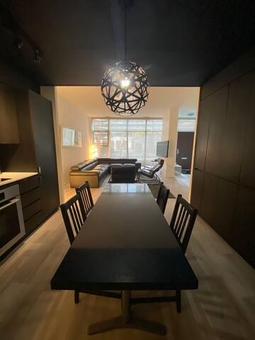 3BR | 2000sf | Sleeps 14 | Unbeatable Location gallery image 2