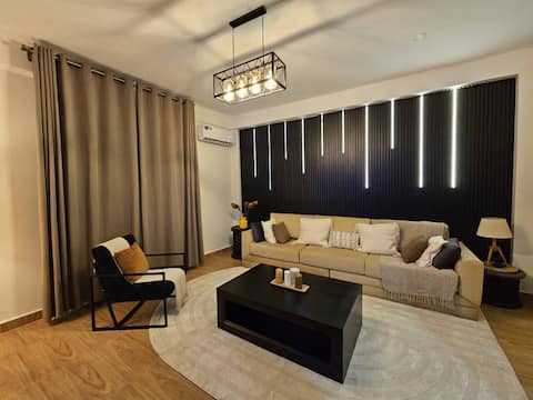 "Chez Ebène": Refined and spacious apartment