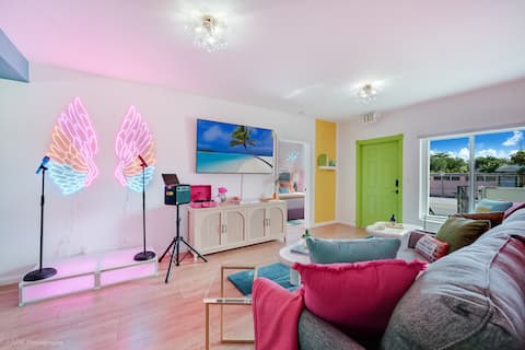 Top performing Airbnb: Pool + Fire Pit + Karaoke in Miami
