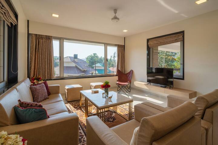 6br Stayvista @Emilia Villa W/ Jacuzzi | Stayvista - Mahabaleshwar