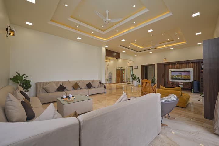 Zeel By The Lake-front Pool Villa With Fort Views - Igatpuri