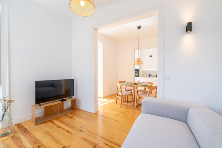 Sunny Lisbon Apartments By Soulplaces - Benfica
