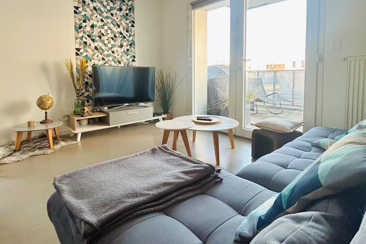 Popular Airbnb listing: Le Chez-Soi Lillois in Bois Blancs