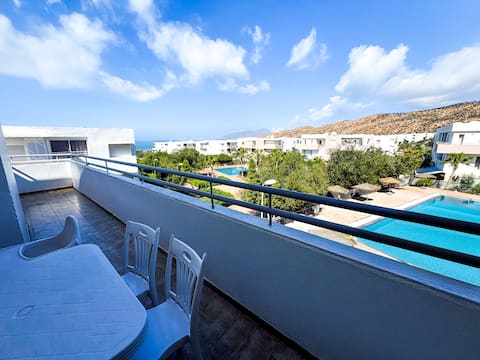 Bright Luxury Apt | Ocean View, Pool & Sun Terrace