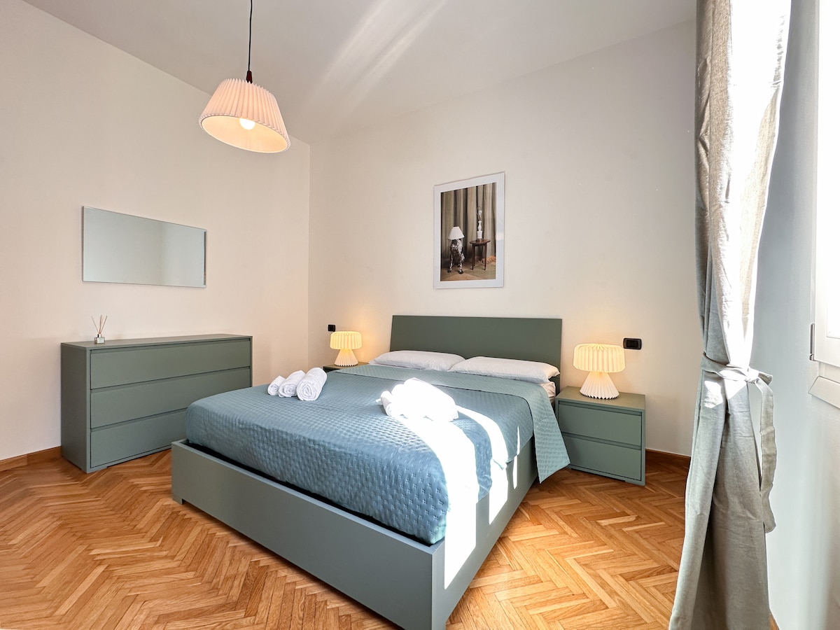 Slaapkamer met uitzicht en airconditioning