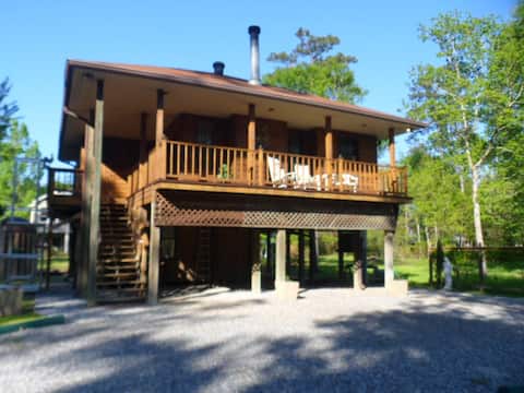 Quiet country feel, in lazy river estates