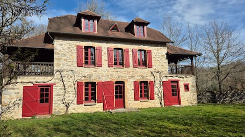 Domaine de Montintin – La Maison des Bois