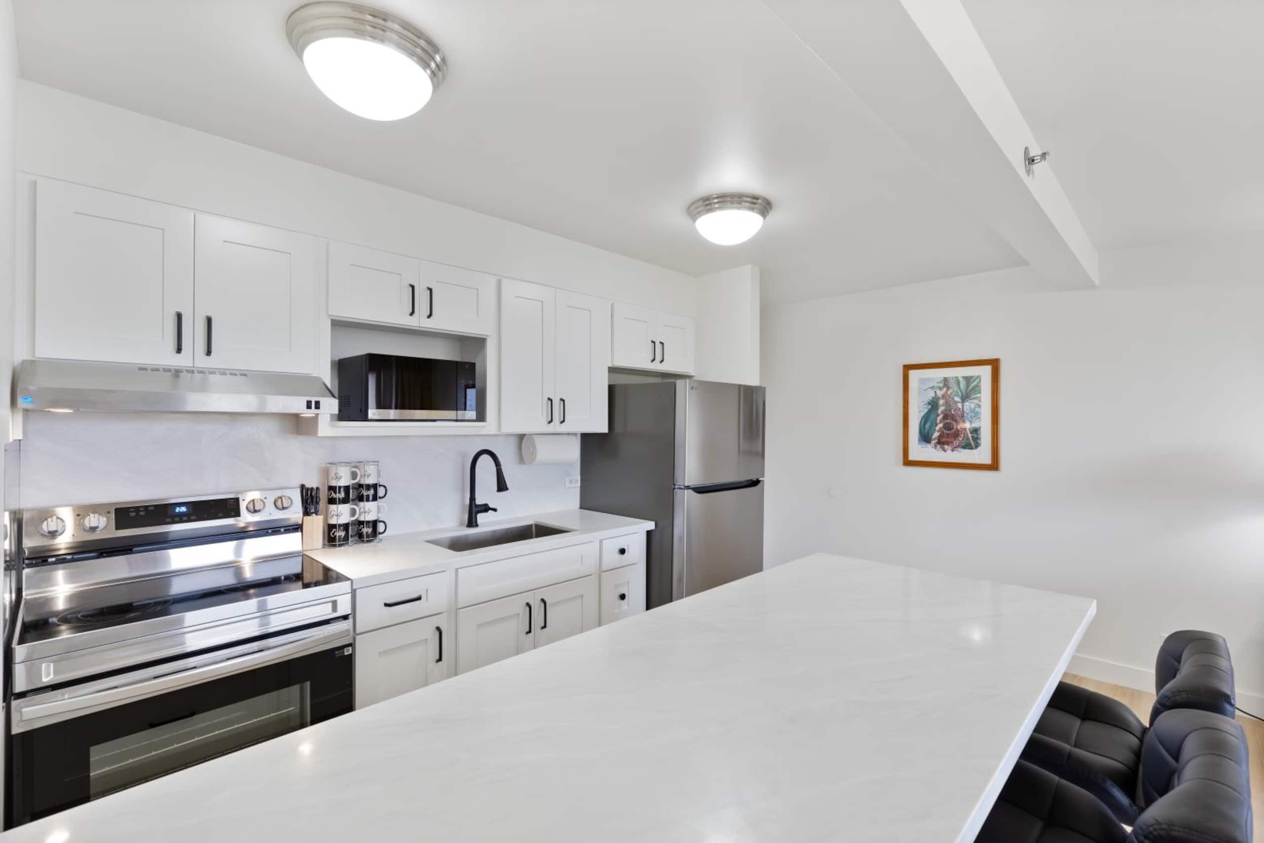 Condo in Honolulu · ★4.86 · 2 bedrooms · 3 beds · 1 bath - Image 7