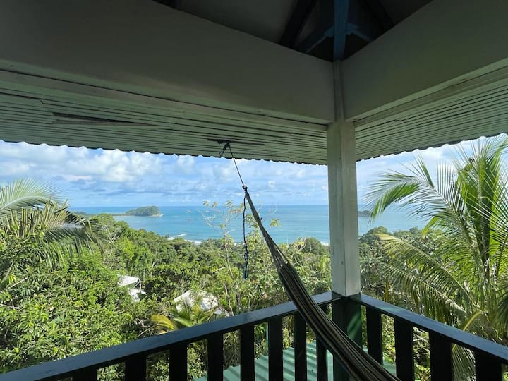 Beach House with Great Ocean View!