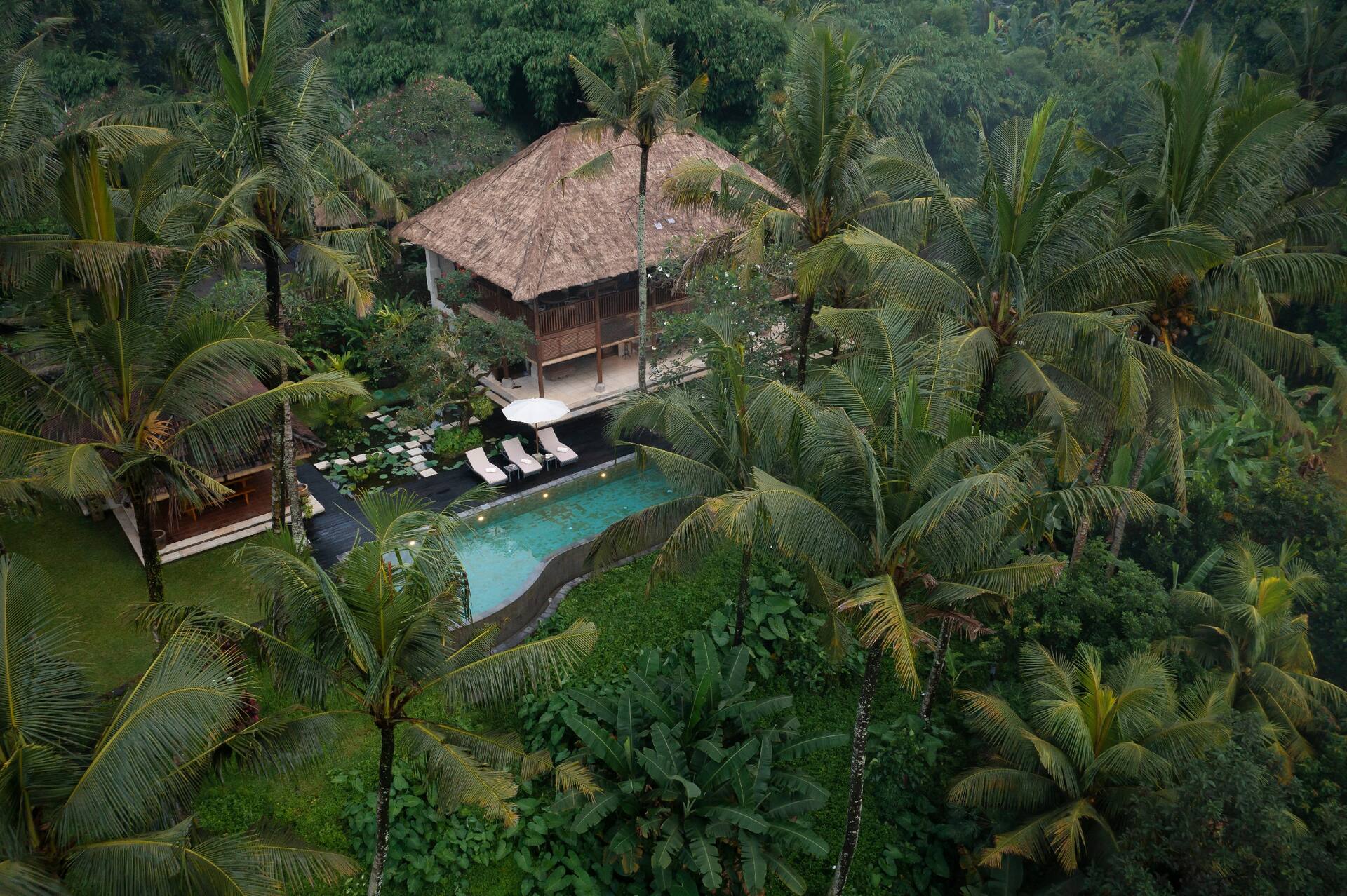 Traditional Infinity Sanctuary 3 Bedroom Private Villa in Ubud 2