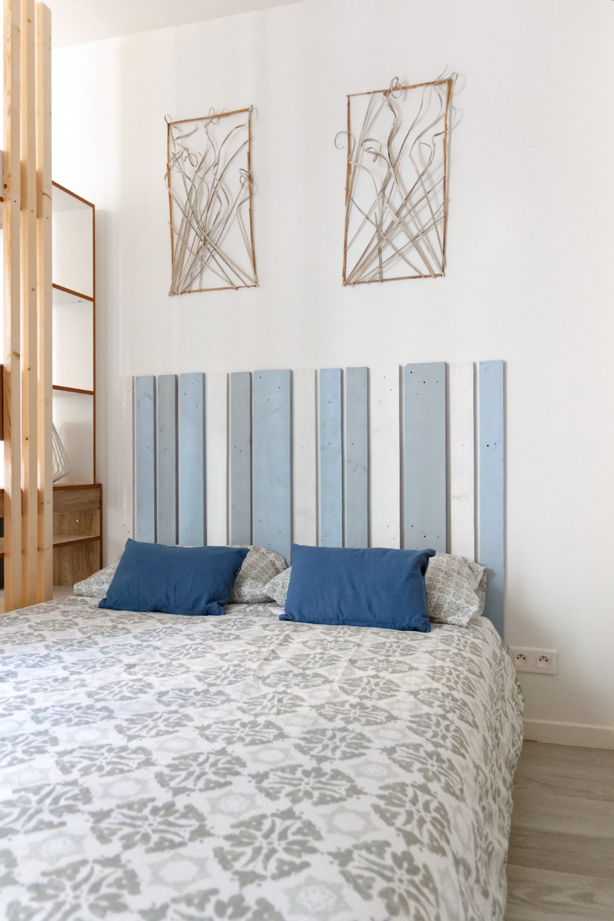 Отделна зона за спане от всекидневната