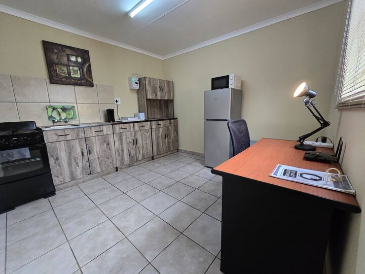Sunrise Room 5 Self-catering Cottage - Lydenburg