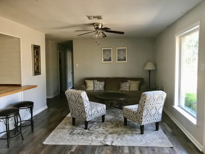Sleeps 10. Bayou Home Close To Ulm. - Monroe, LA