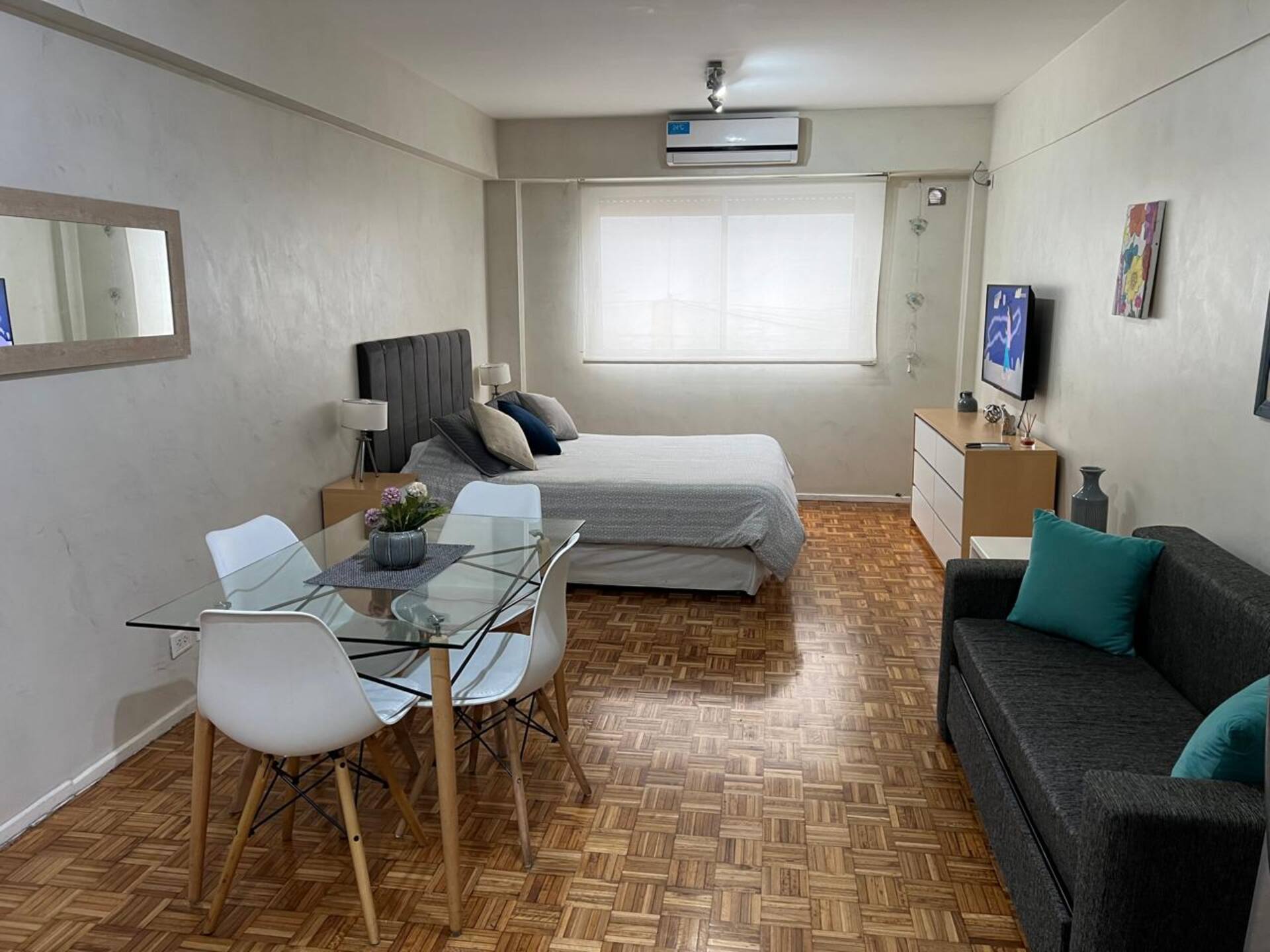 Cozy apartment in the downtown area