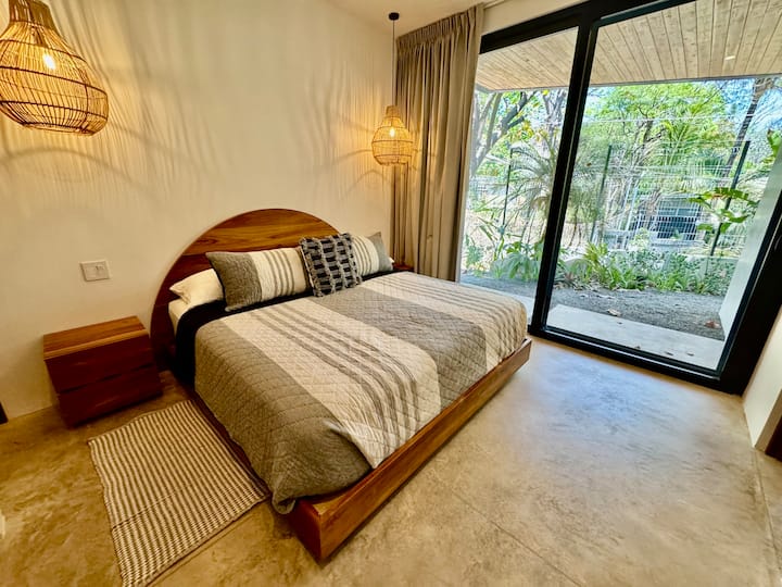 Dormitorio 4 - 1ª planta, cama tamaño king con patio exterior y baño privado