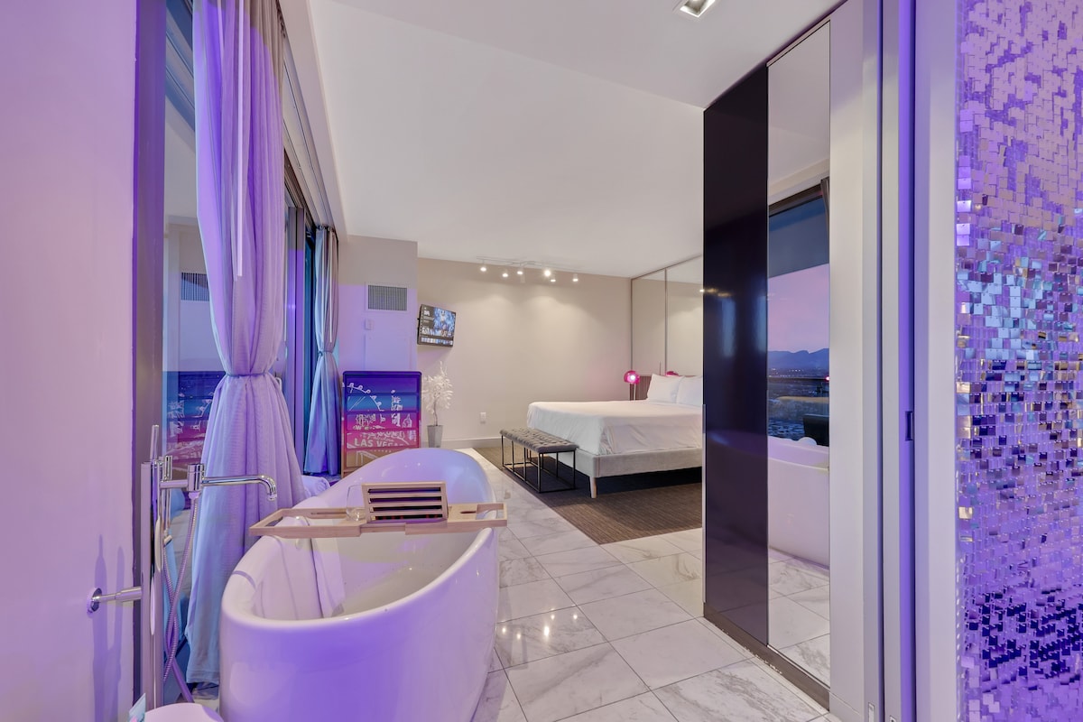 51 FLR 1BR Suite, Strip View, Pool table, Sleeps 6