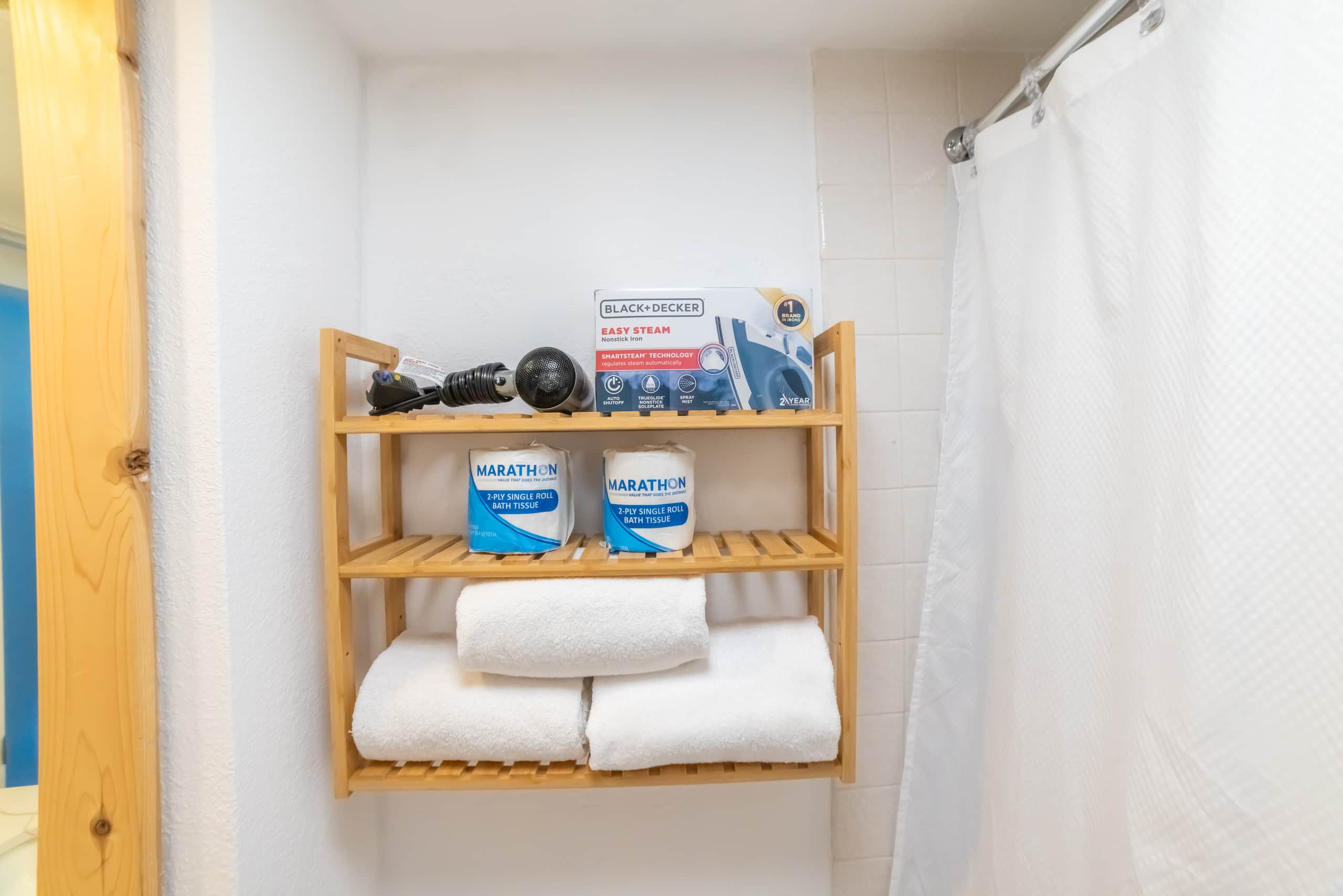 Condo in Honolulu · ★4.92 · Studio · 1 bed · 1 private bath - Image 2