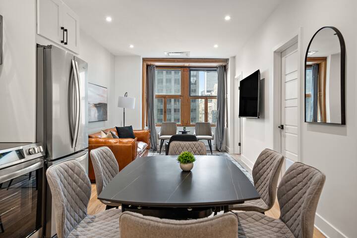 Luxury Central Old Port MTL Apt – Notre-Dame gallery image 5
