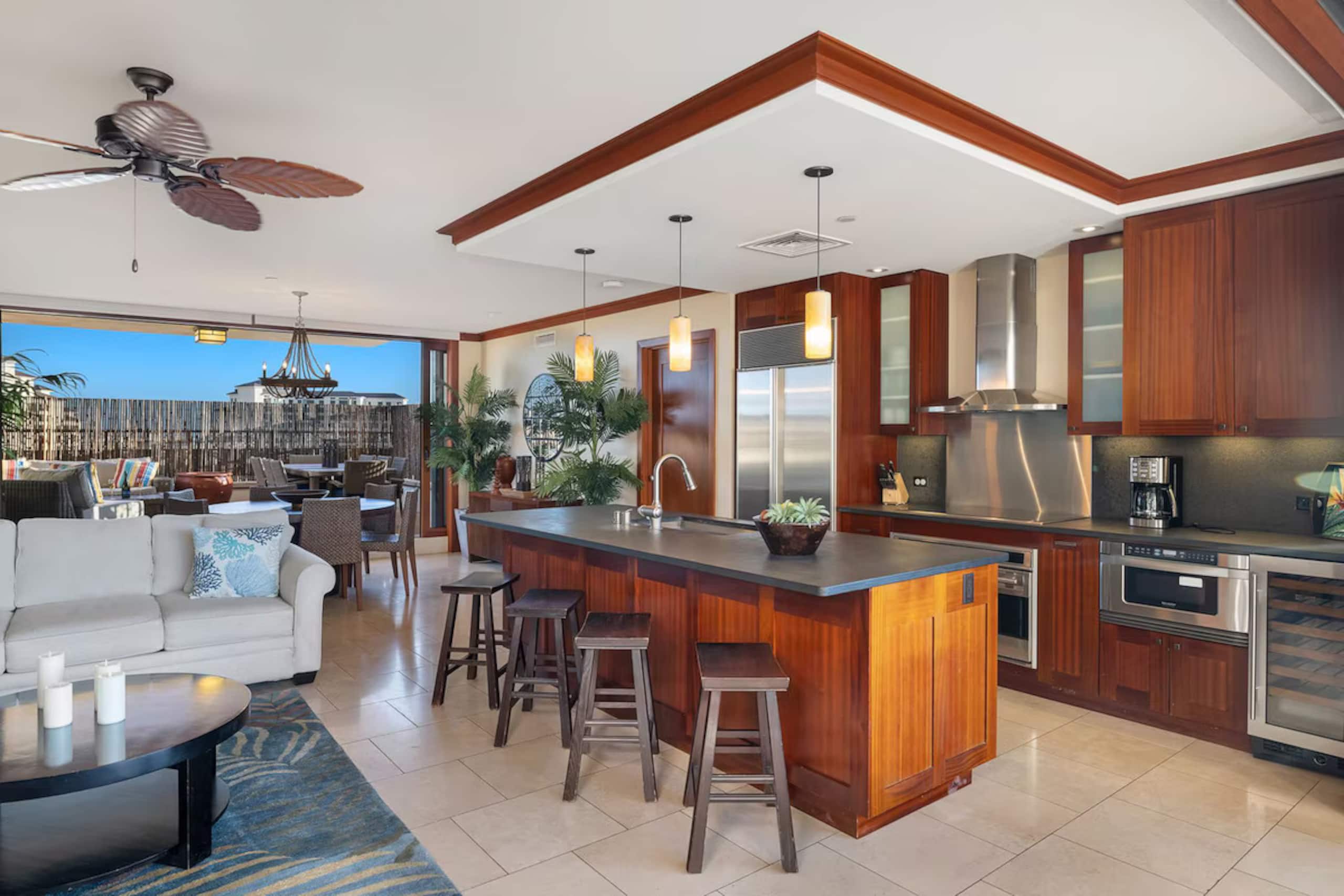 Huge 3/3 Oceanfront Penthouse - Image 23