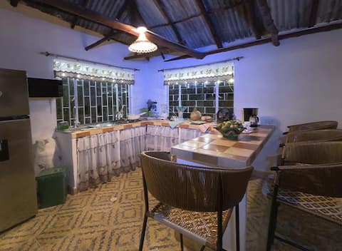 Popular Airbnb listing: El Velero Ecolodge in Villeta