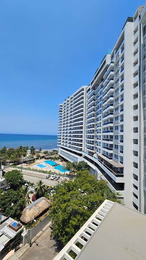 Exclusive beach apartment in a strategic location