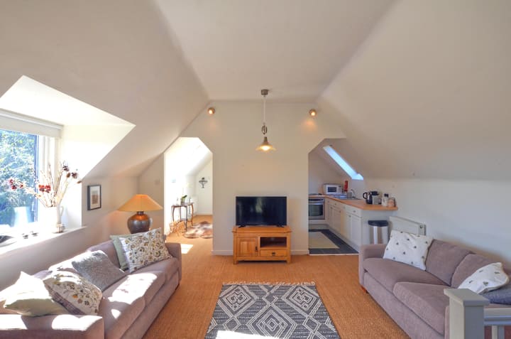 Black Barony Home Farm Cottage - Peebles