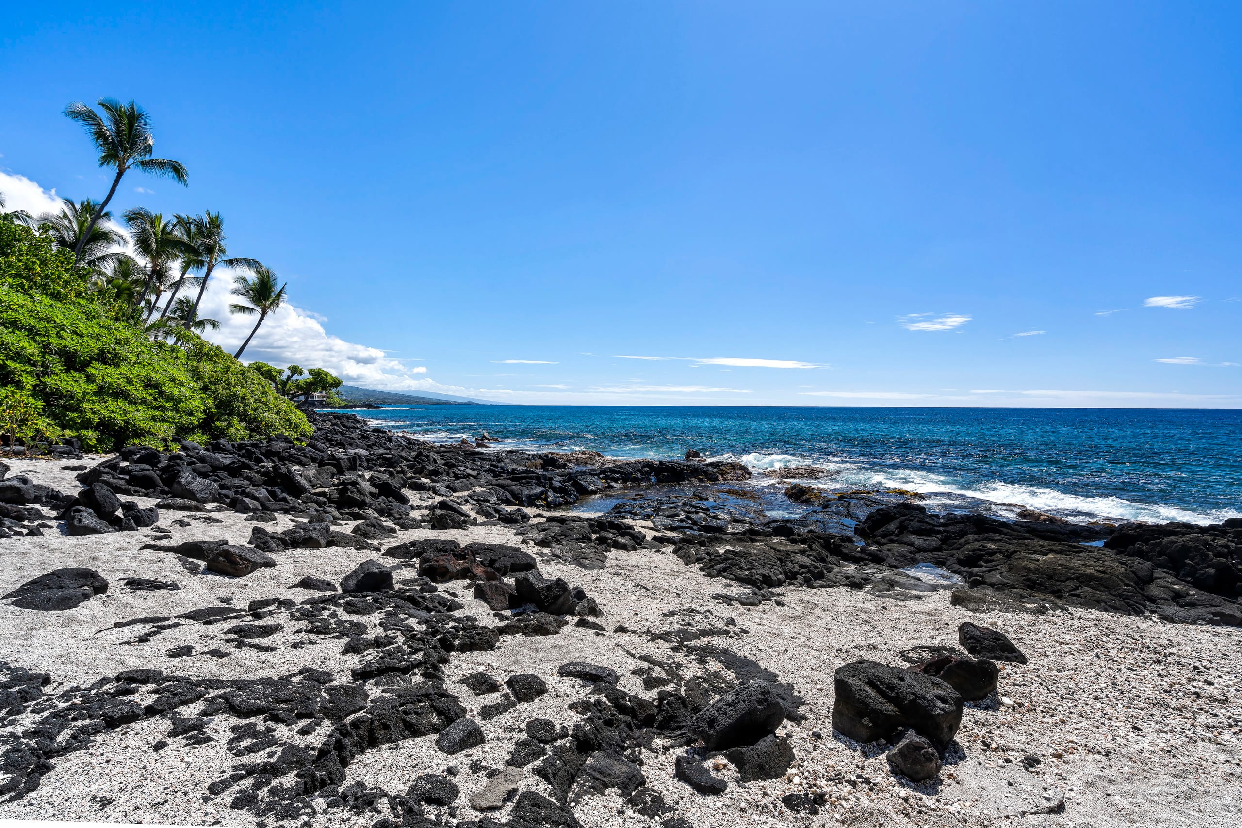 Coastal Elegance Kona Isle. Level Entry. Wi-Fi. - Image 30