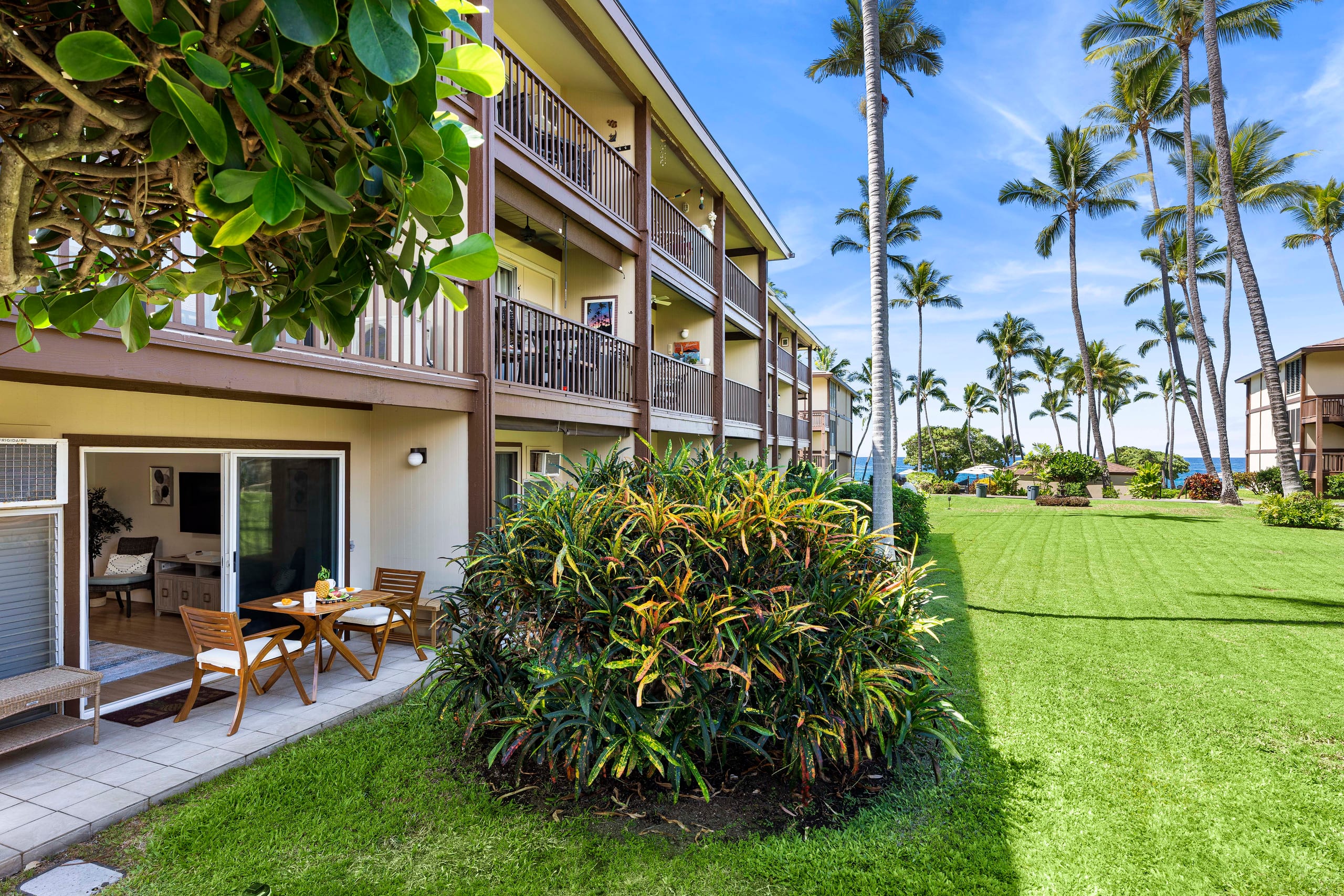 Coastal Elegance Kona Isle. Level Entry. Wi-Fi. - Image 17