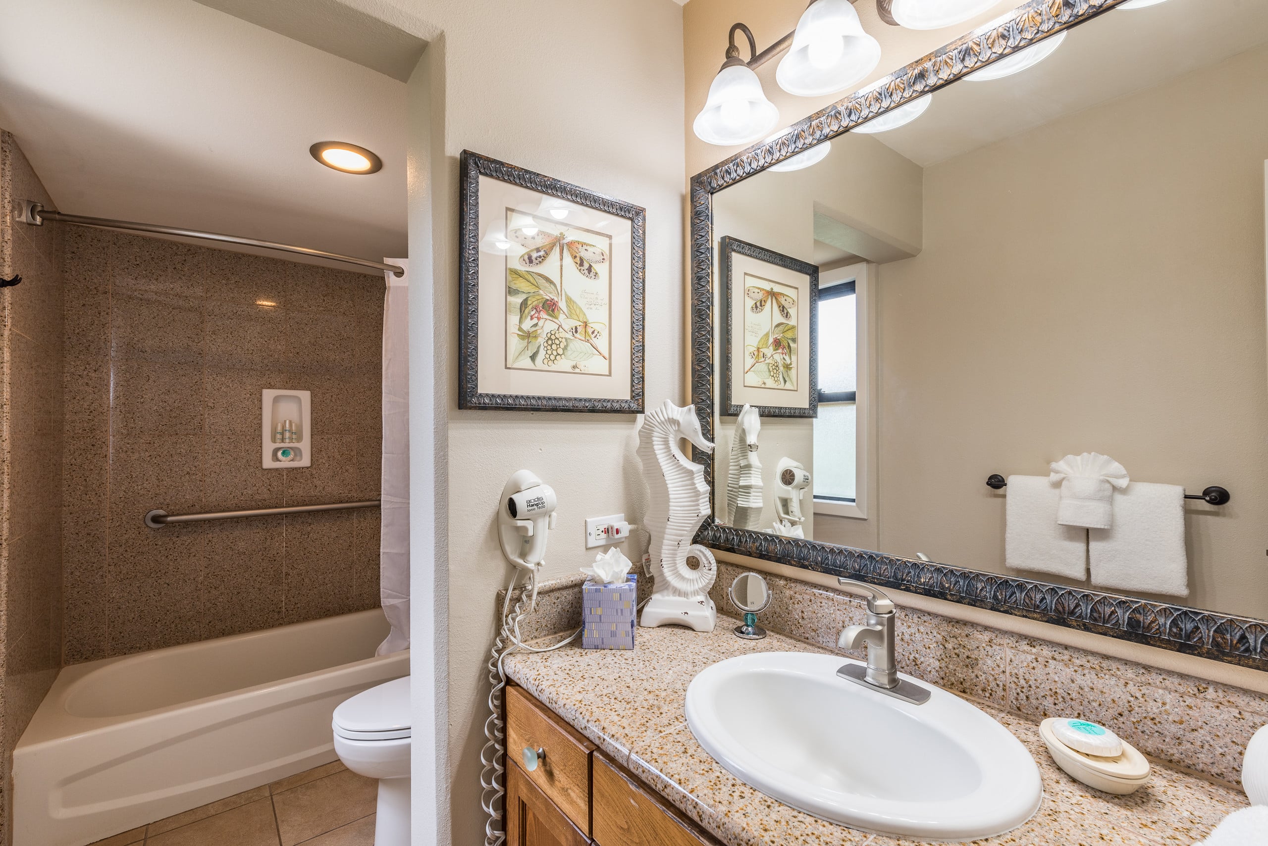 Home in Lahaina · ★5.0 · 2 bedrooms · 3 beds · 2 private baths - Image 37