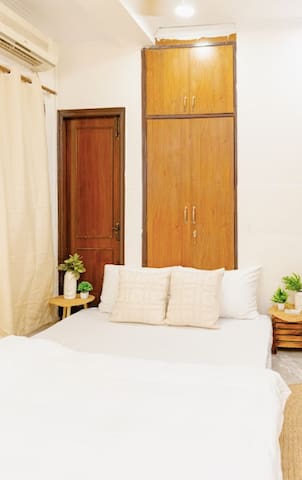 3Bhk Mughal gem by Hauz Khas