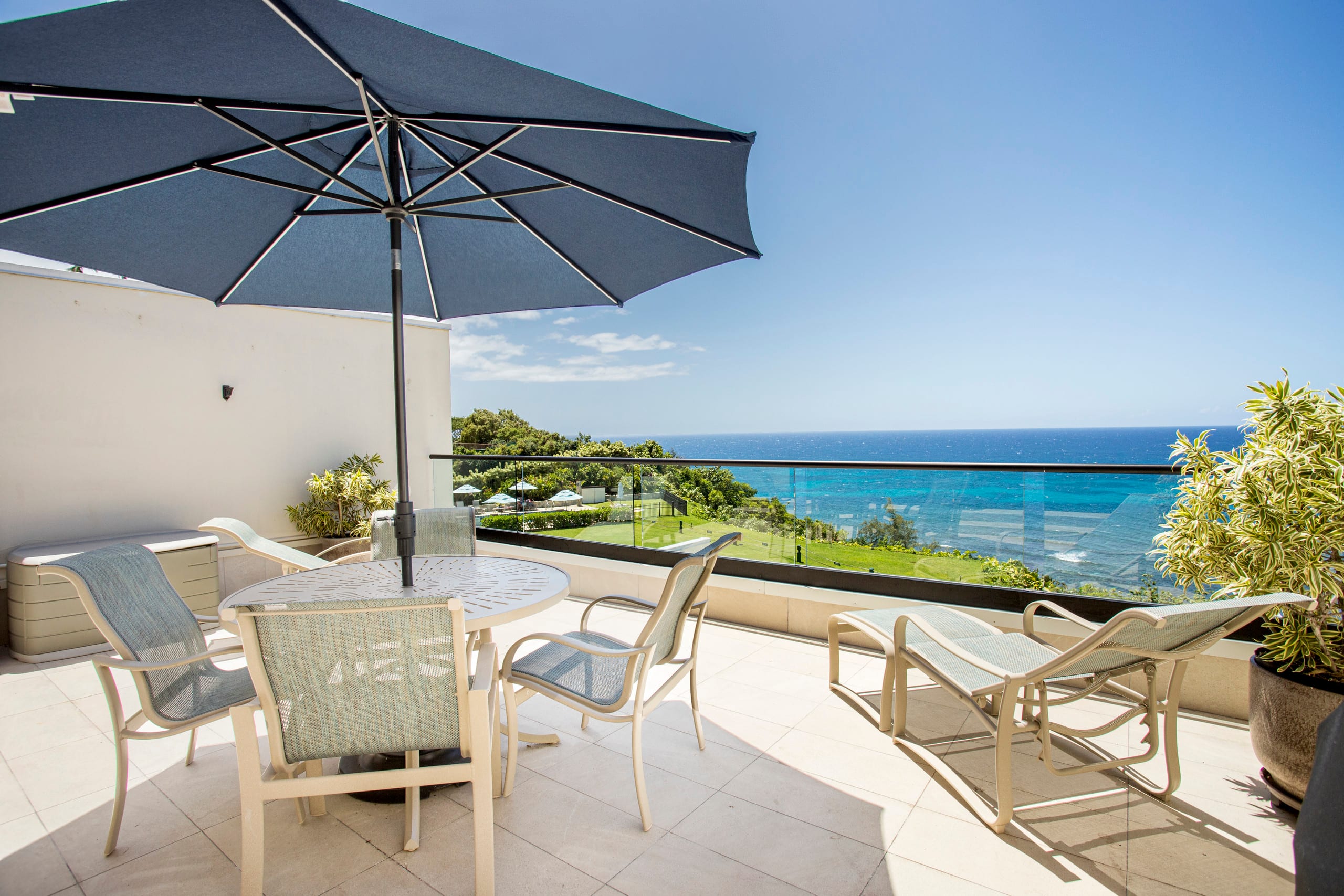 Luxury Oceanfront Condo includes 1 Hotel Amenities - Image 36