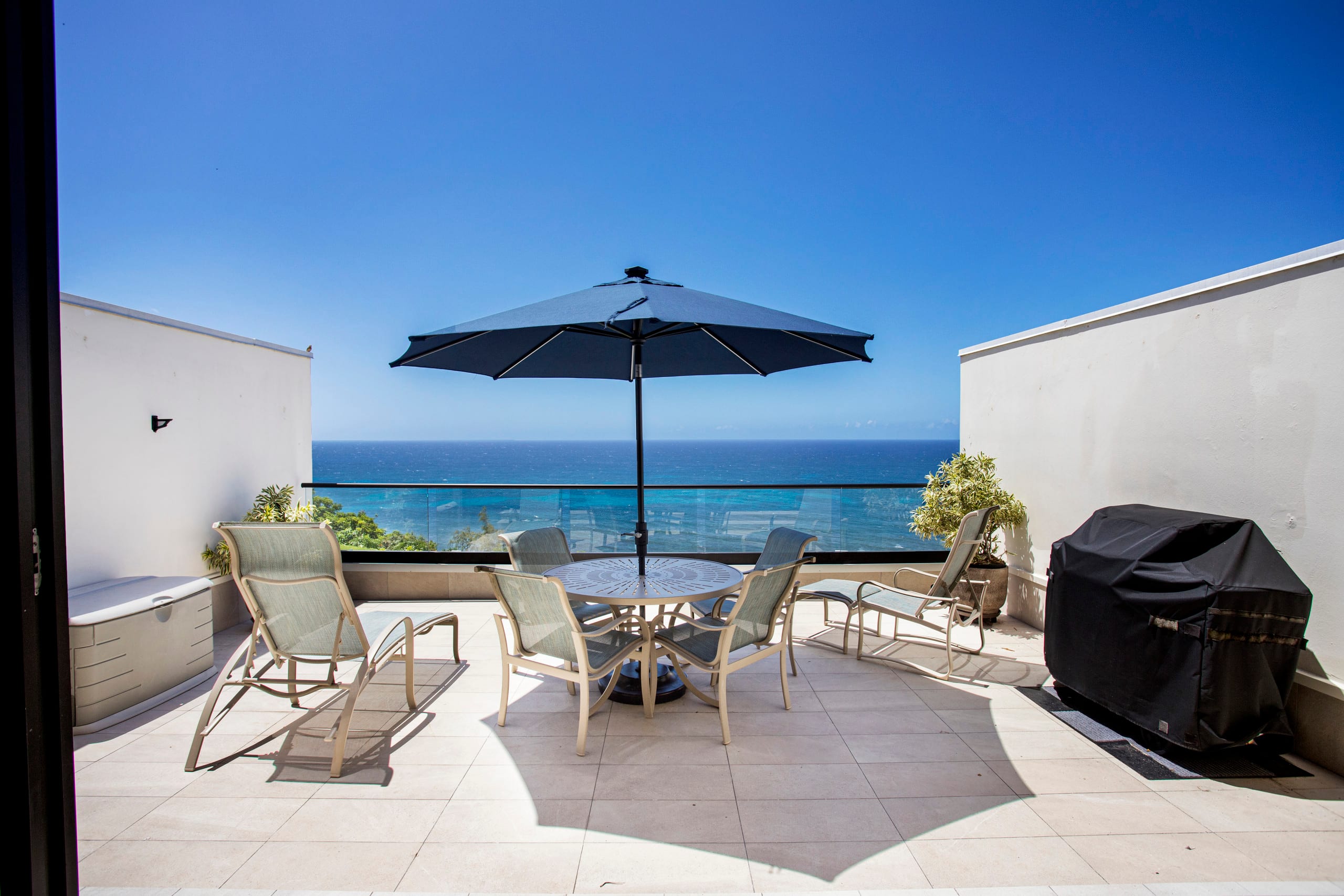 Luxury Oceanfront Condo includes 1 Hotel Amenities - Image 35