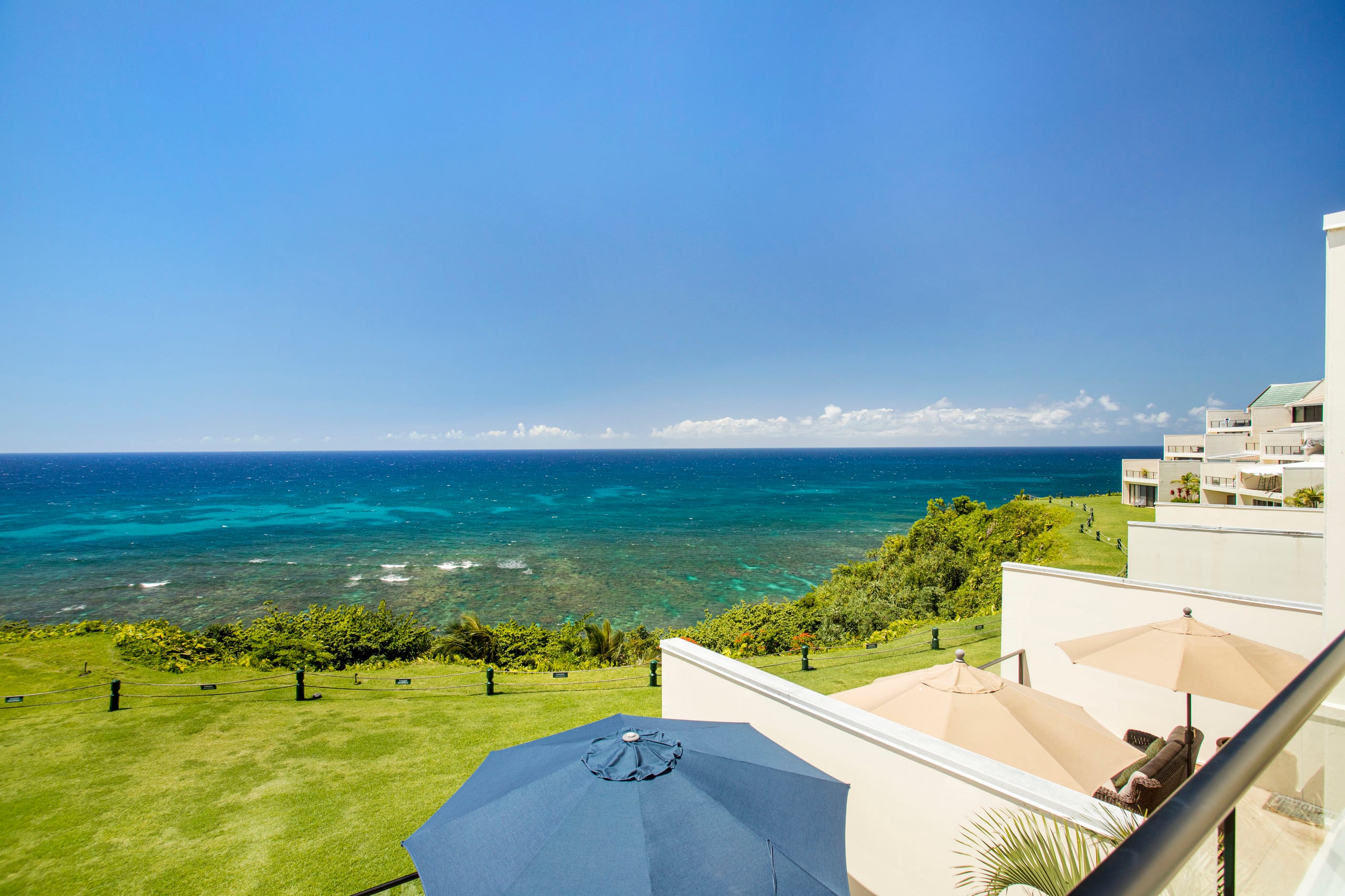 Luxury Oceanfront Condo includes 1 Hotel Amenities - Image 42