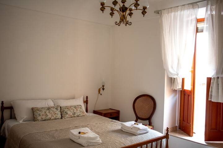 Dhomë gjumi 2
