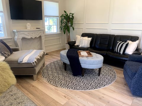 Top performing Airbnb: The Silver Lining Cottage in Charleston