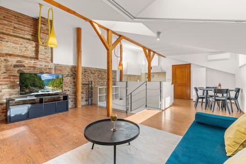 Rustic Vineyard 2BR Apartment